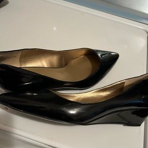 Black patent leather Bandolino wedge